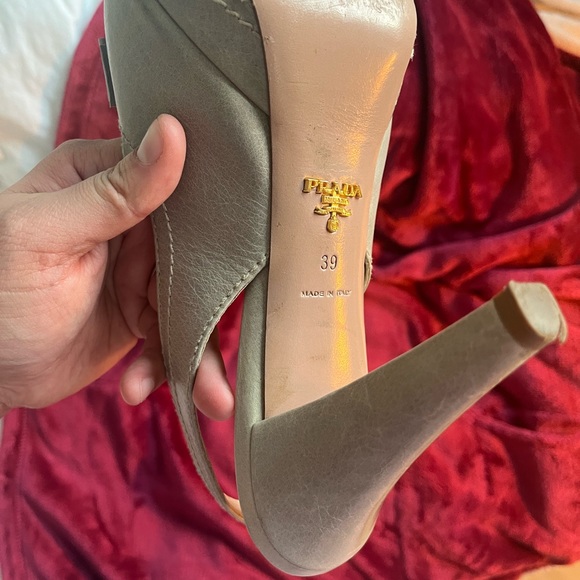Vintage Prada heels - Picture 3 of 3